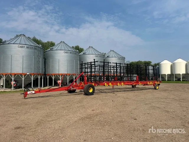 2011 Bourgault 7200 84 ft Harrow