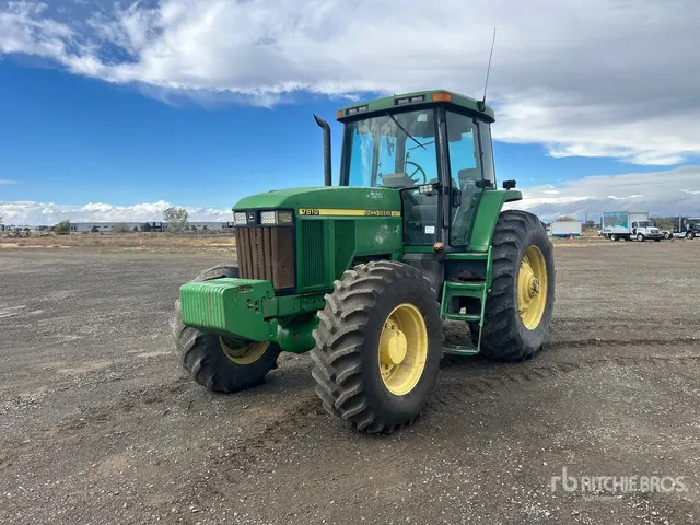 2001 John Deere 7810 4WD Tractor
