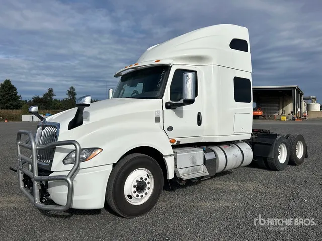 2020 International LT625 6x4 T/A Sleeper Truck Tractor