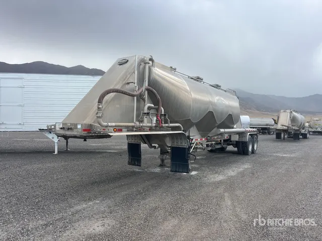 2019 MAC TN1050APB 1050 cft T/A Pneumatic Bulk Trailer