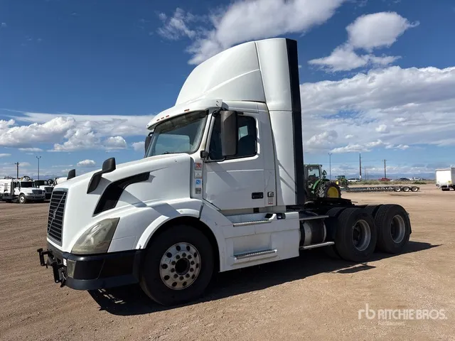 2013 Volvo VNL300 6x4 T/A Day Cab Truck Tractor