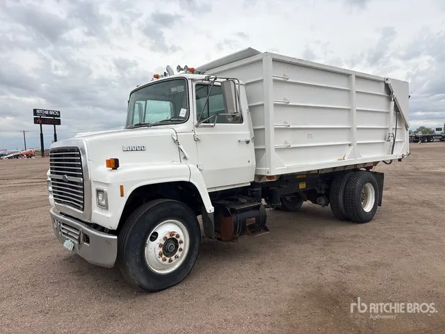 1987 Ford L8000 4x2 Silage Truck