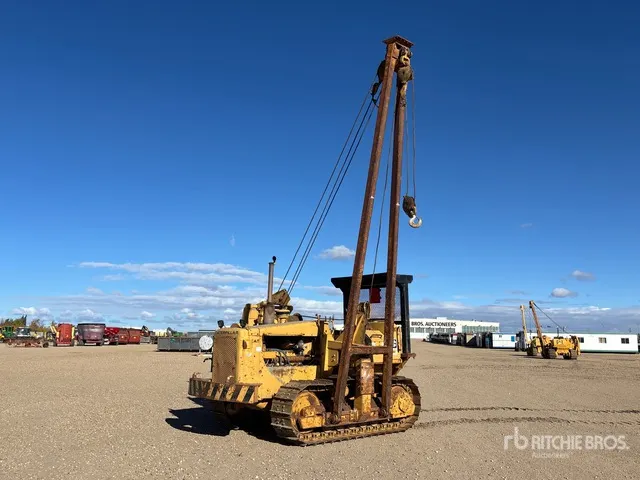 1980 Cat 561D Pipelayer