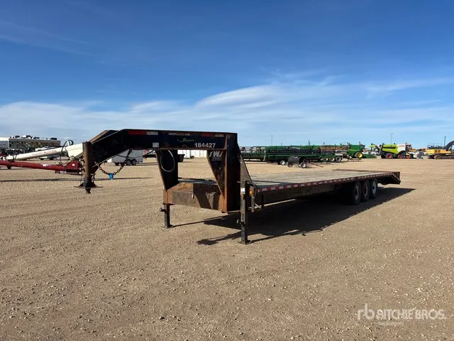 2016 SWS 35 ft Tri/A Gooseneck Equipment Trailer