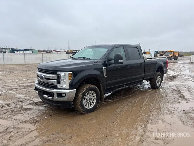 2018 Ford F-250 XLT 4x4 Crew Cab Pickup