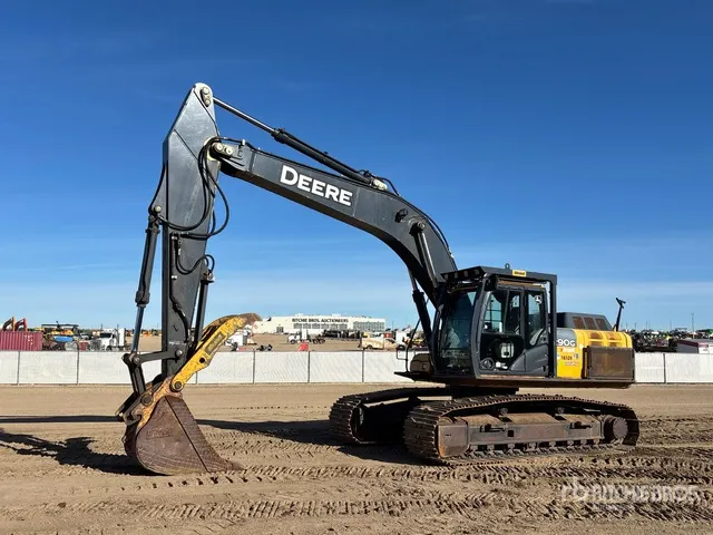 2015 John Deere 290GLC Tracked Excavator