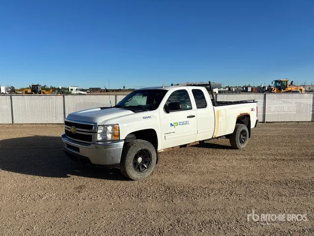 2013 Chevrolet Silverado 2500 LT 4x4 Extended Cab Pickup