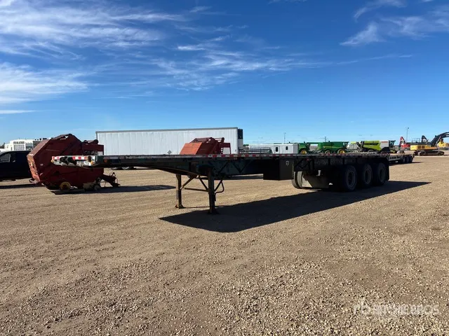 1998 Lode King 48 ft Tri/A Flatbed Trailer