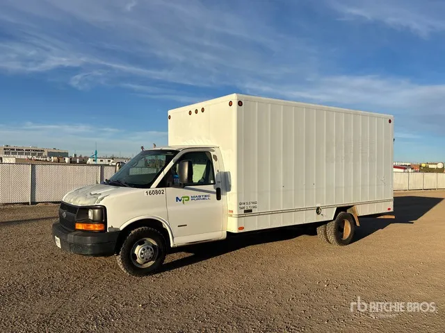2007 Chevrolet 4x2 Van Truck