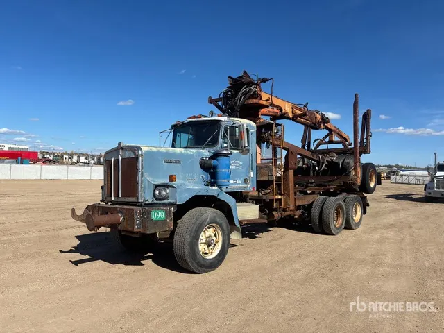 Kenworth 6x4 Self-Loading Log Truck