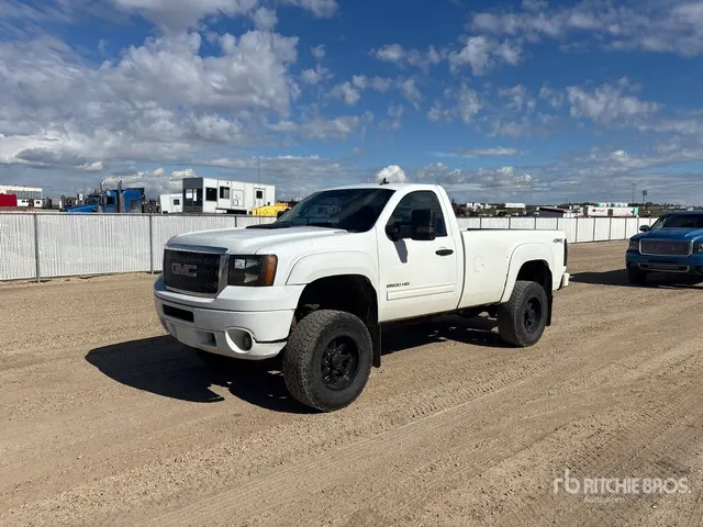 2013 GMC Sierra 2500 4x4 Pickup