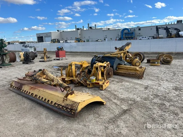Quantity of Grader Parts - Fits John Deere
