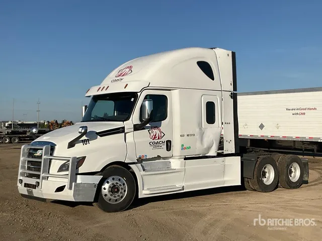 2020 Freightliner Cascadia 126 6x4 T/A Sleeper Truck Tractor