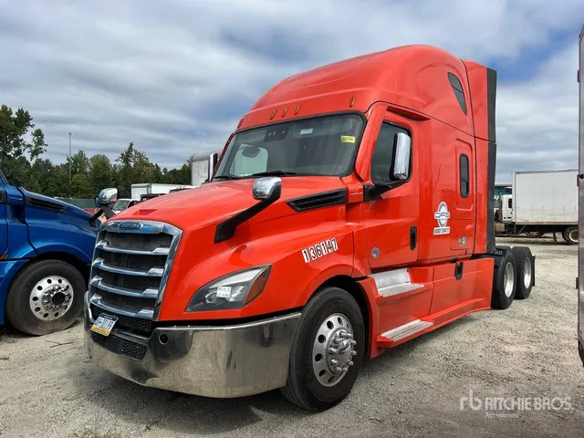 2021 Freightliner Cascadia 126 6x4 T/A Sleeper Truck Tractor (Inoperable)
