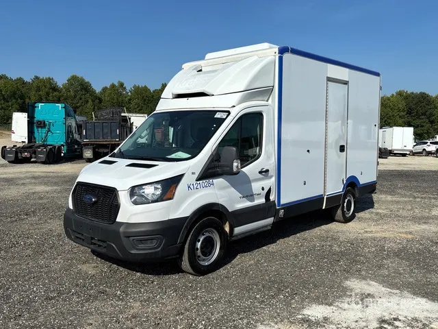 2022 Ford Transit 4x2 Refrigerated Truck