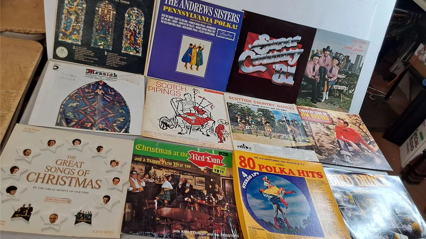 (12) Records/Sets-Jim Reeves, Polka, The Andrews Sisters, Misc.