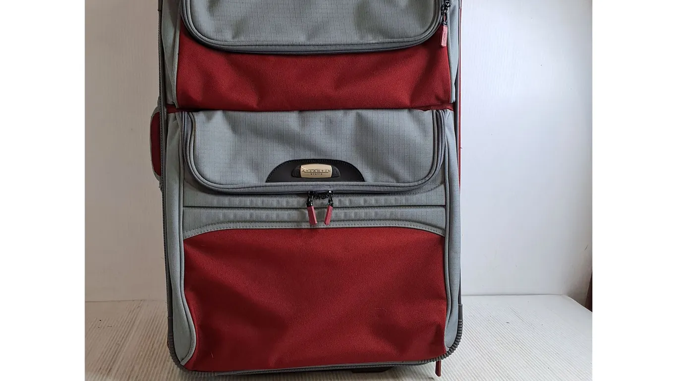Atlantic Mcmxix Suitcase 17"x9"x27" ( cannot ship)