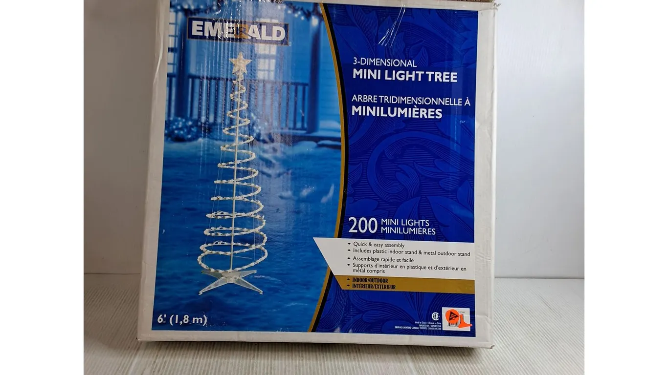 3-Dimensional Mini Light Tree ( NIB, as is)
