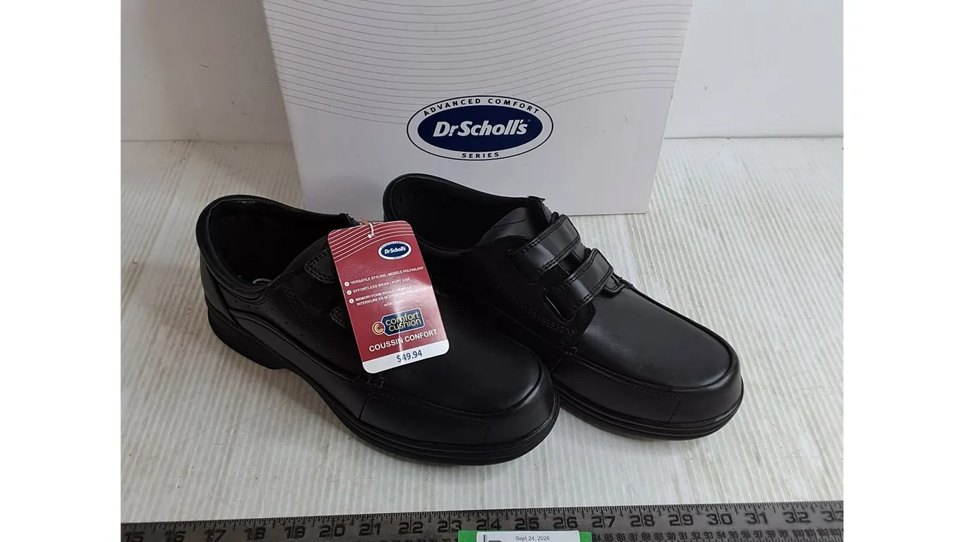 New Pair of Dr.Scholl's Comfort m Cushion Shoes - Size 11 Wide Men's