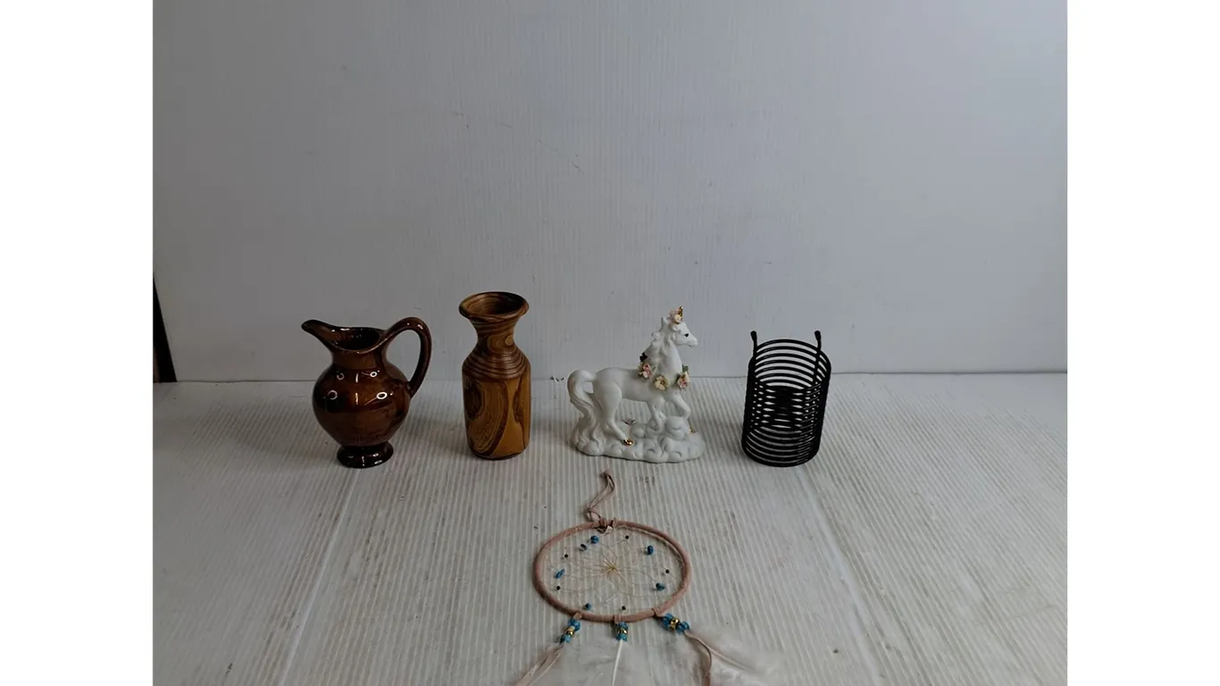 Dreamcatcher, Wooden Vase, Porcelain Horse Figurine, Misc