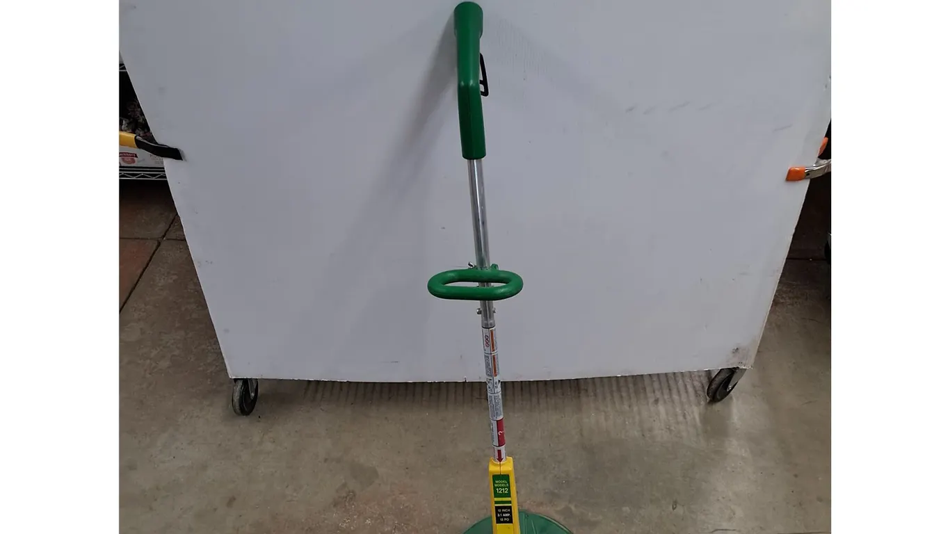 *Electric Grass Trimmer - Powers On, As Is, PICKUP ONLY