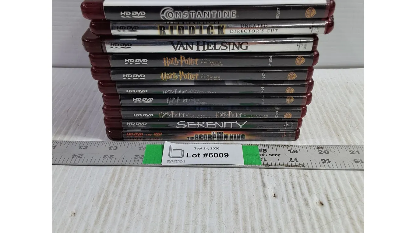 (10) HD DVD Movies-The Scorpion King,Serenity,Van Helsing,Harry Potter and more