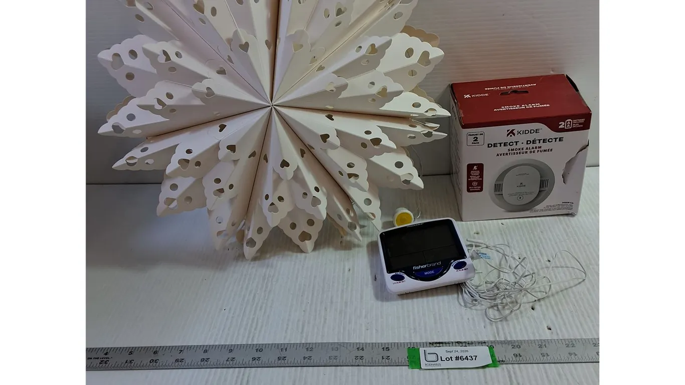 Kidde Detect Smoke Alarm 2-pk, Traceable Fisherbrand Alarm, Snowflake Decoration