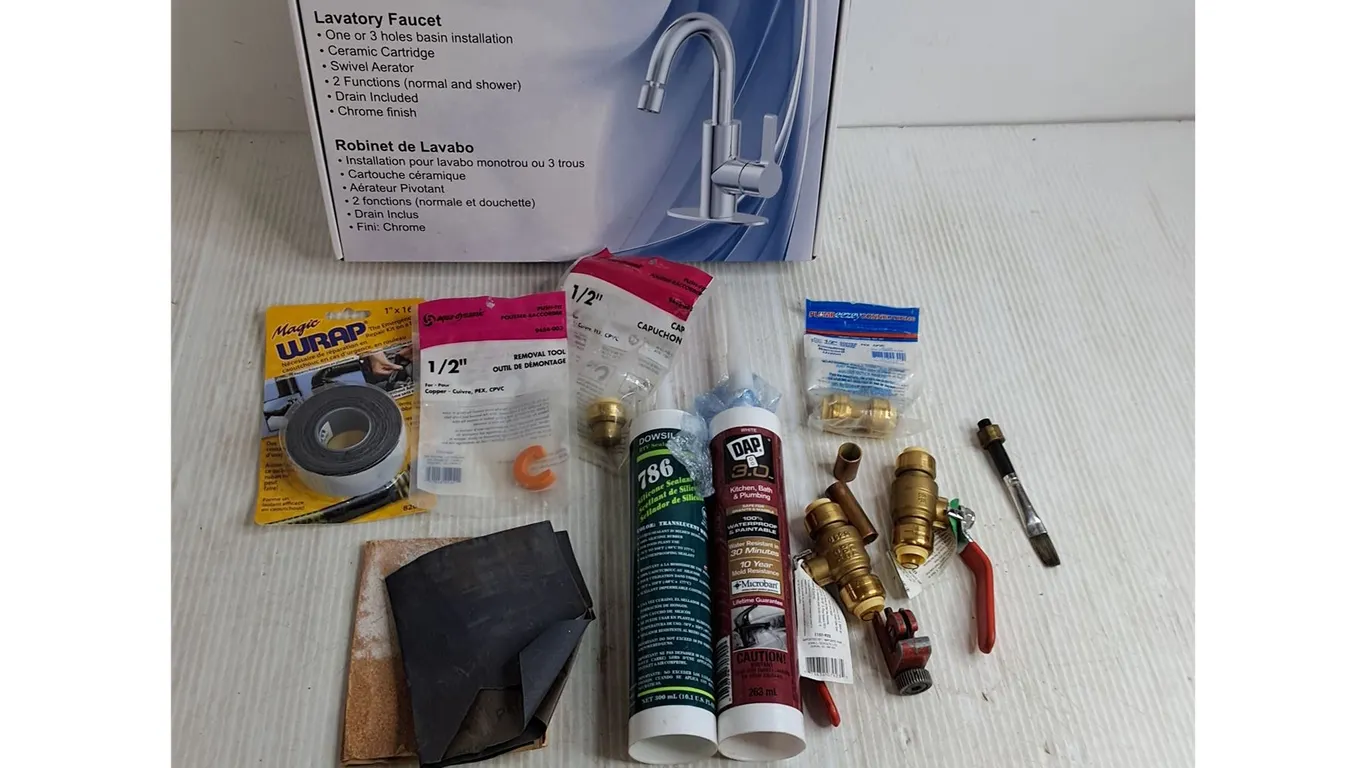NIB Runfine Bathroom Faucet, Caulking, Plumbing Fittings & Sealers, Misc.