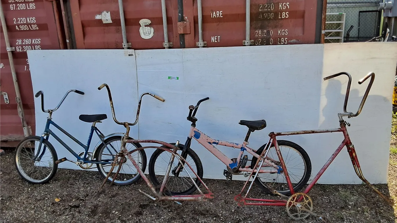 **(2) Kids' Bikes- 20" Tires & (2) Bike Frames- As Is, Can't Ship