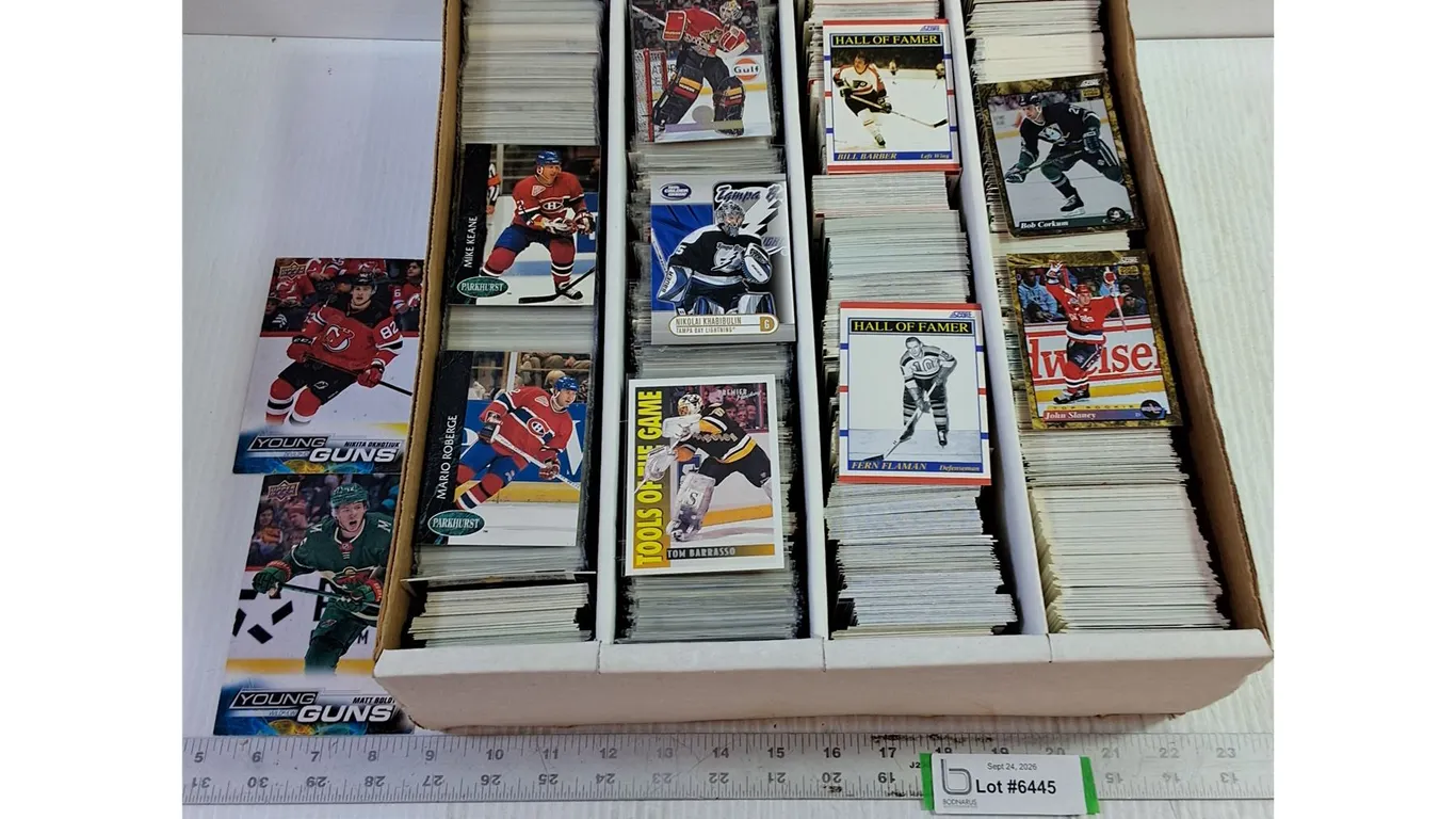 Massive Assortment of NHL Hockey Cards, Cannot Authenticate
