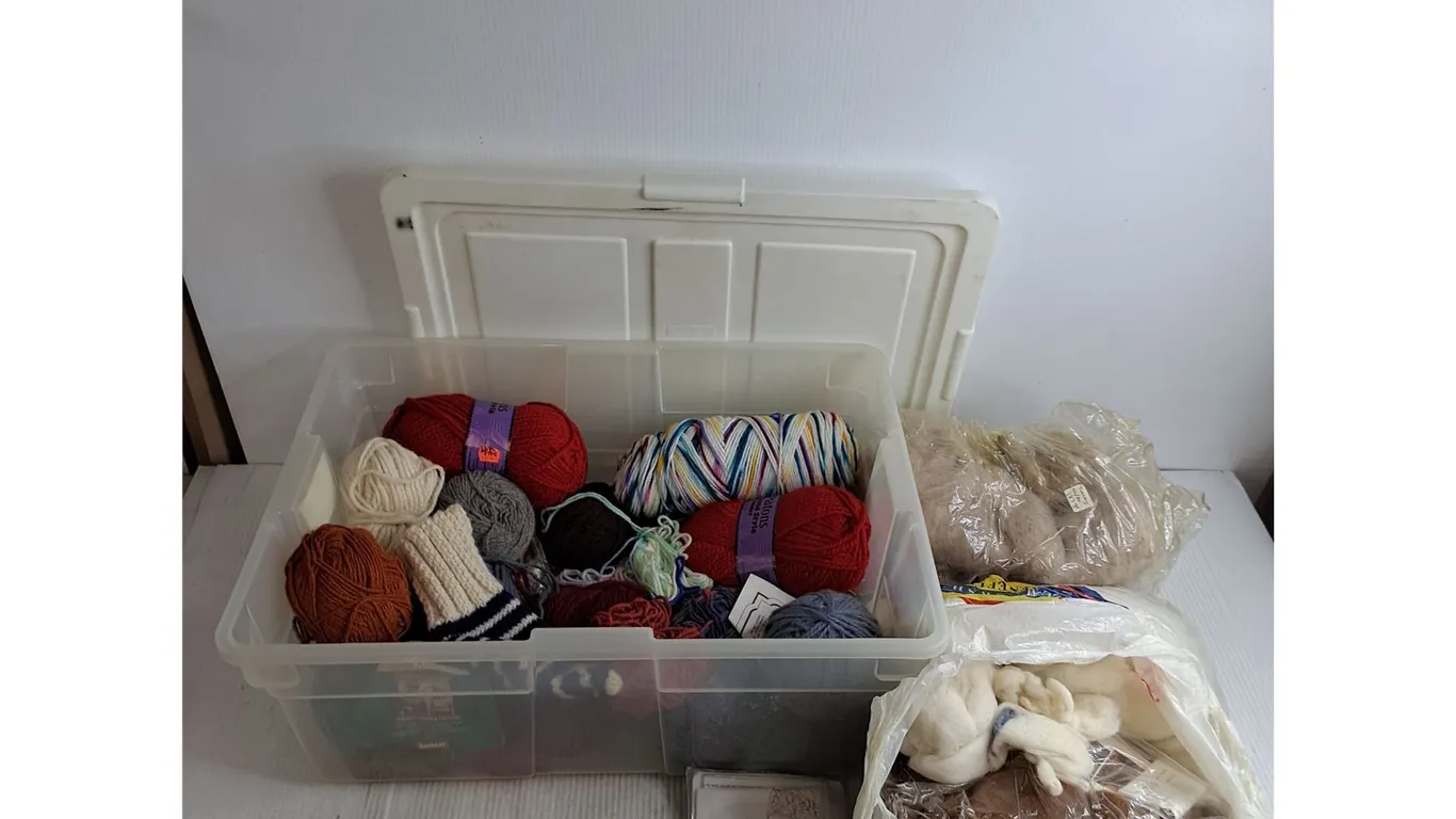 Rubbermaid Tote w/Assorted Yarns & Stuffing