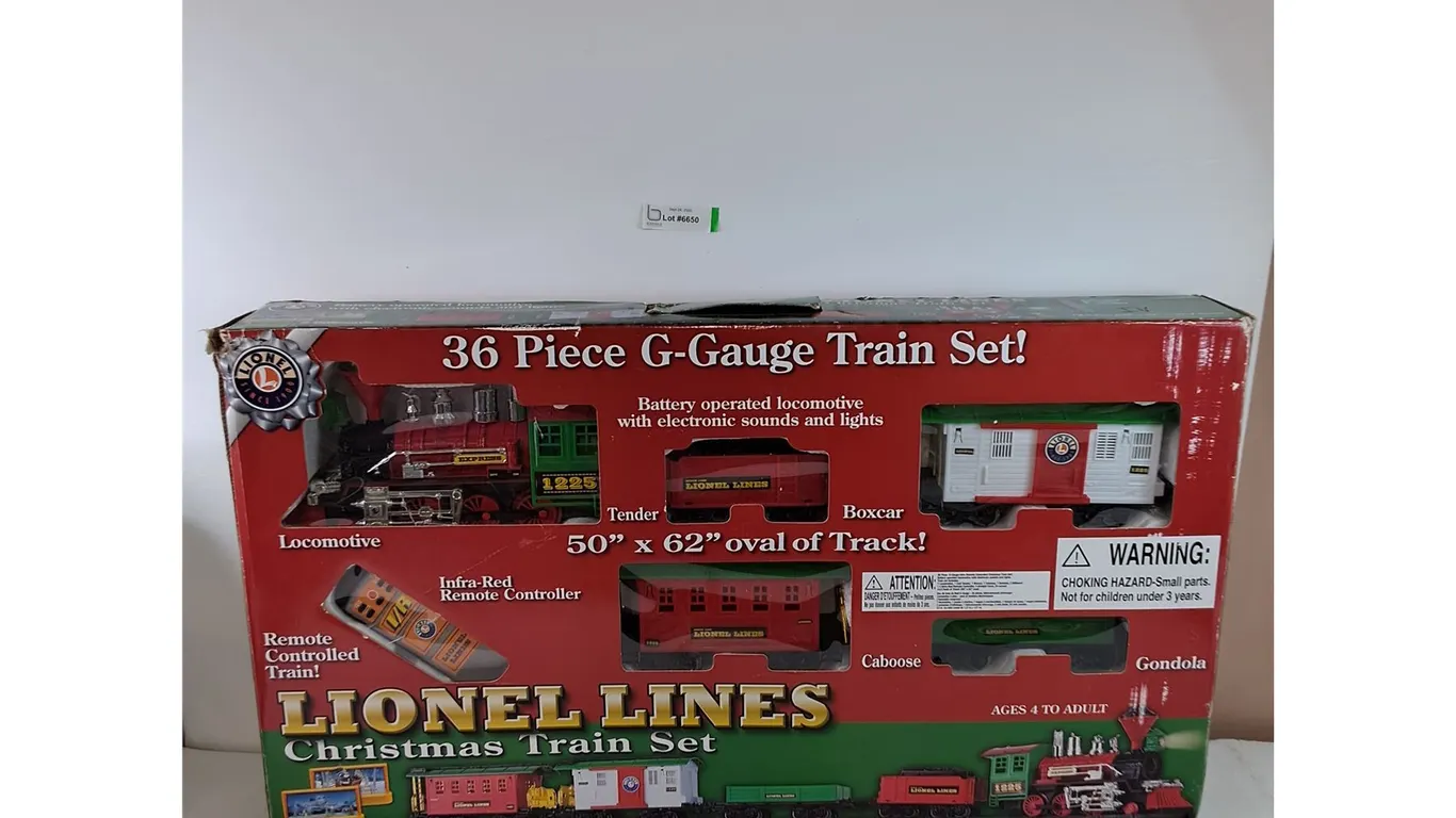 36 Piece G-Gauge Train Set Lionel Lines As-Is
