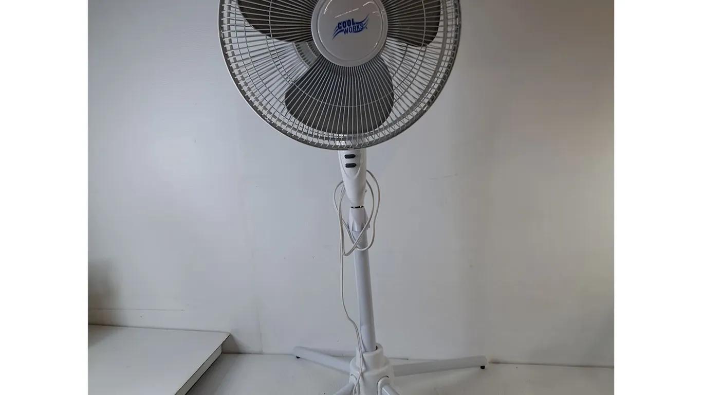 Cool Works Oscillating Floor Fan 40.5"- Can't Ship
