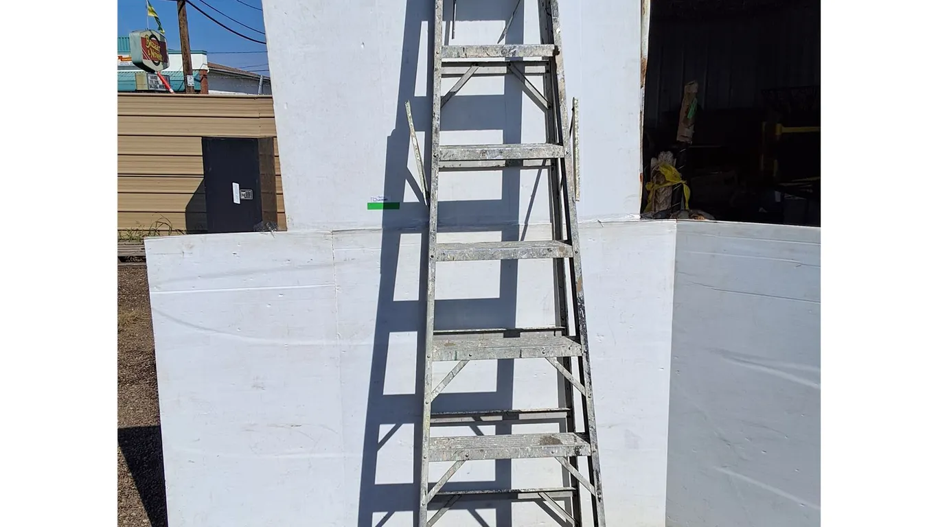 **8 Ft. Metal Painter's Ladder- Can't Ship