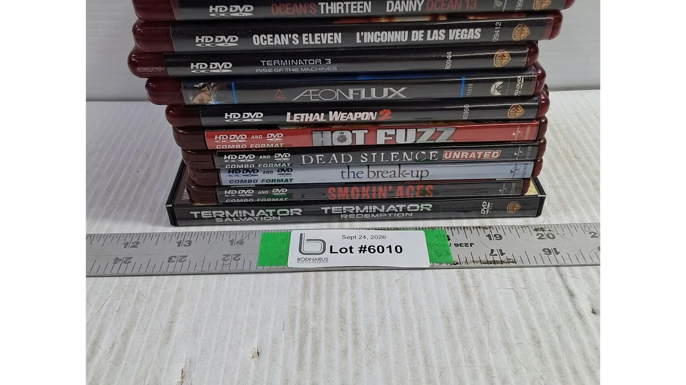 (9) HD DVD,(1) DVD-Ocean's Eleven&Thirteen,Hot Fuzz,Lethal Weapon 2,Dead Silence and more