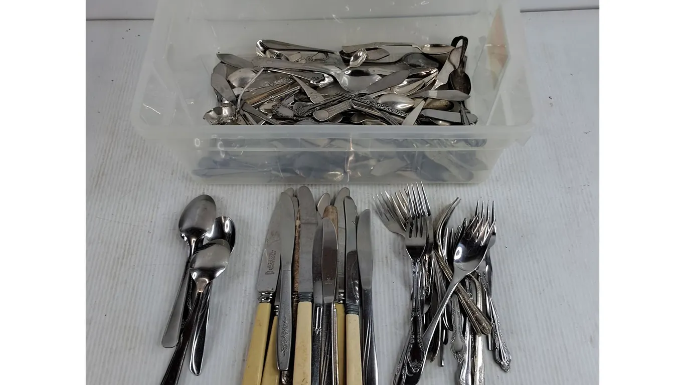 Plastic Container 16" x 11" x 15", Cutlery
