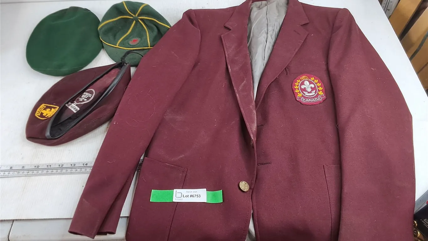 Scouts Canada Hats & Jacket - Size L