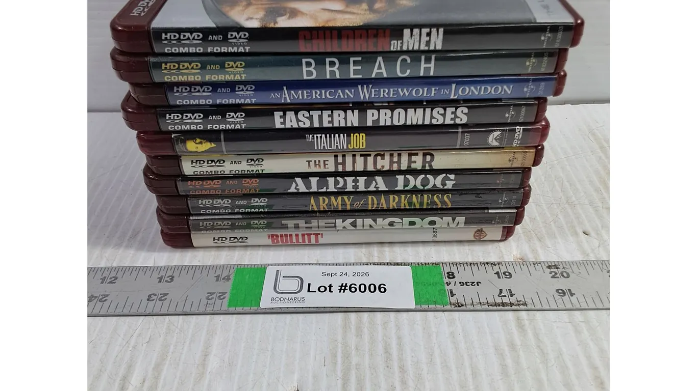 (10) HD-DVD Movies-Breach,Alpha Dog,Army of Darkness,Bullitt,The Kingdom and more