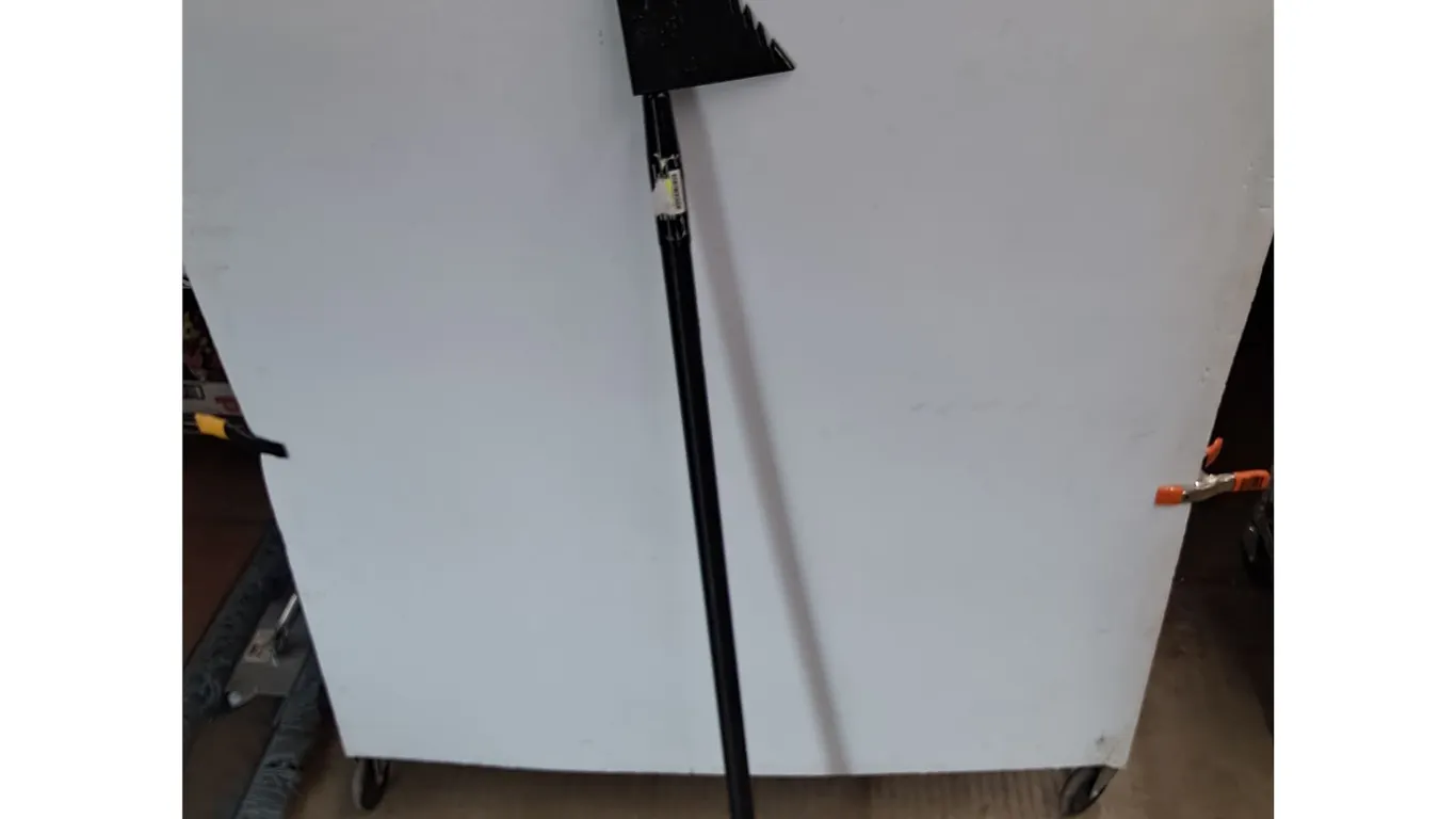 **Lawn Edger, PICKUP ONLY