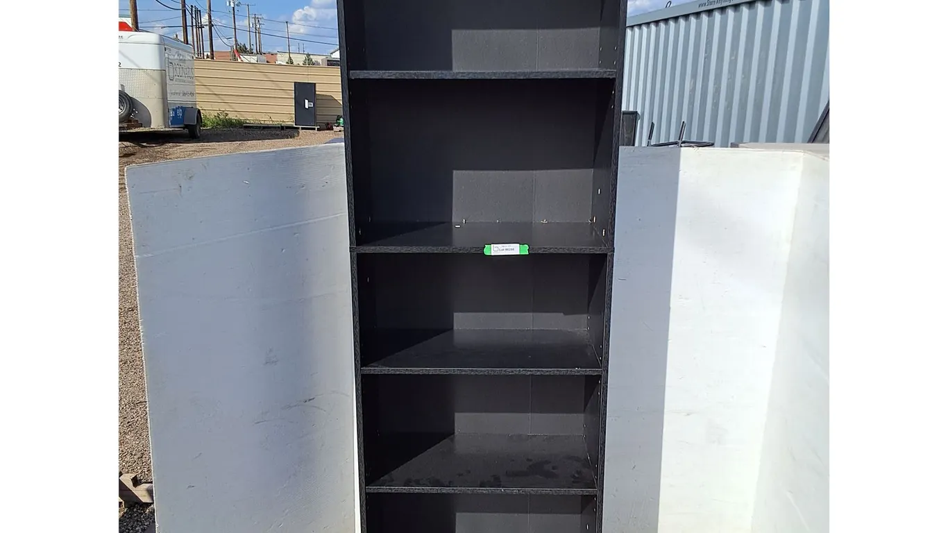 ****Particleboard Bookshelf- Can't Ship