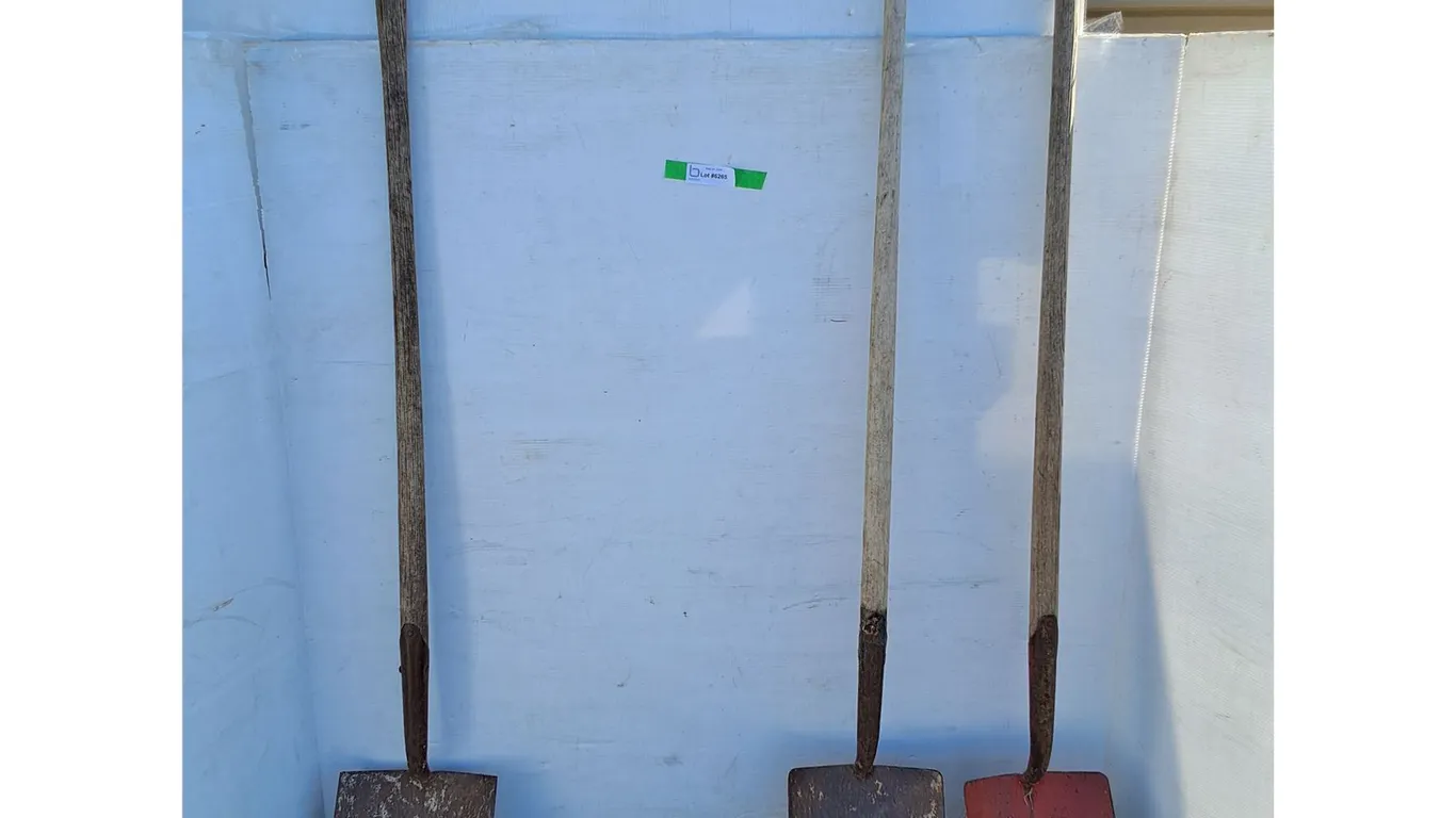 **(3) Wood & Metal Shovels/Spades up to 60"- Can't Ship
