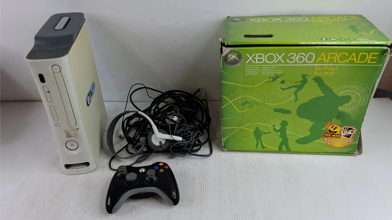 Xbox 360 Arcade Gaming Console & Accessories - As Is