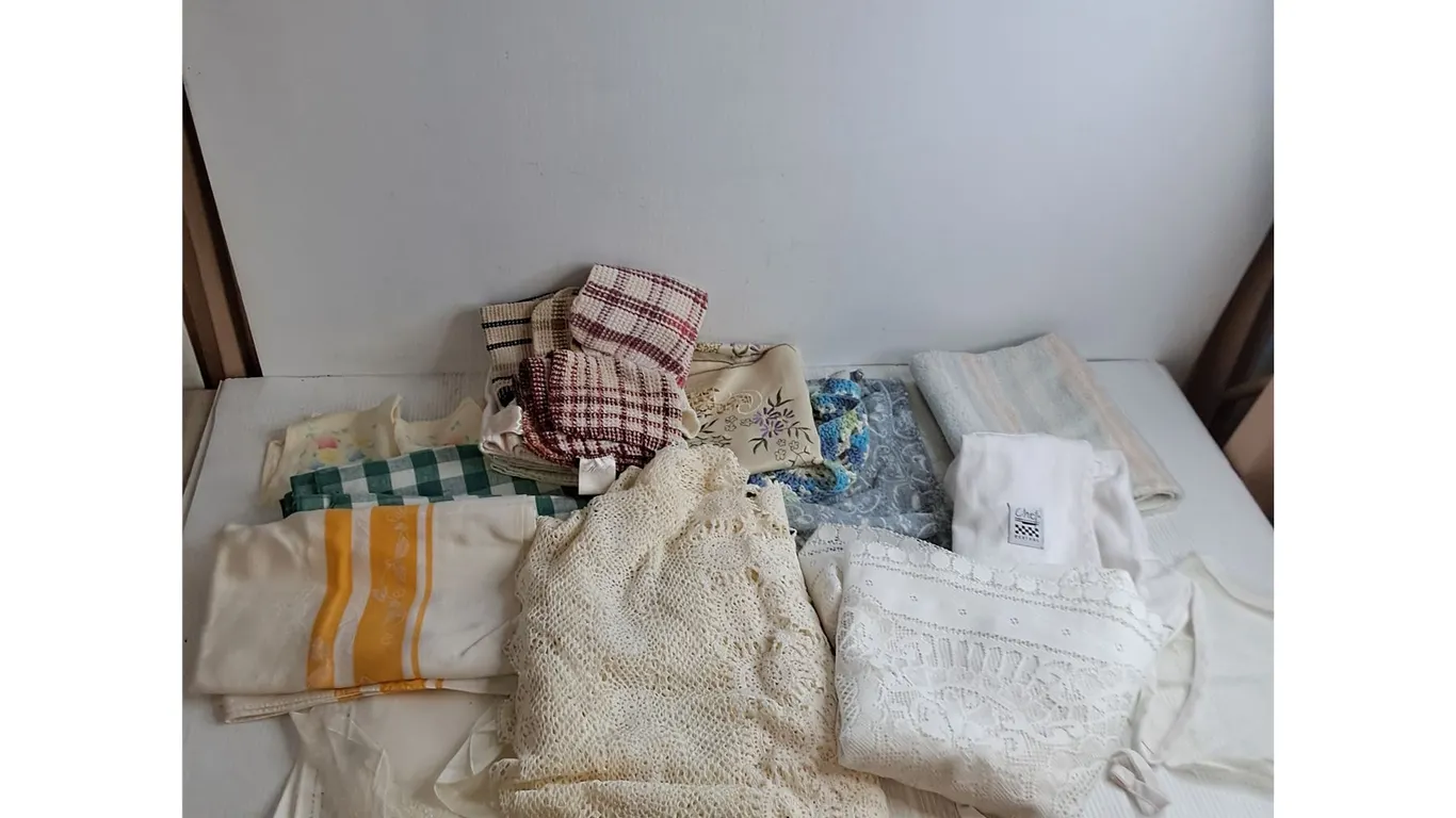 Large Quantity of Kitchen & Table Linens - Many Vintage