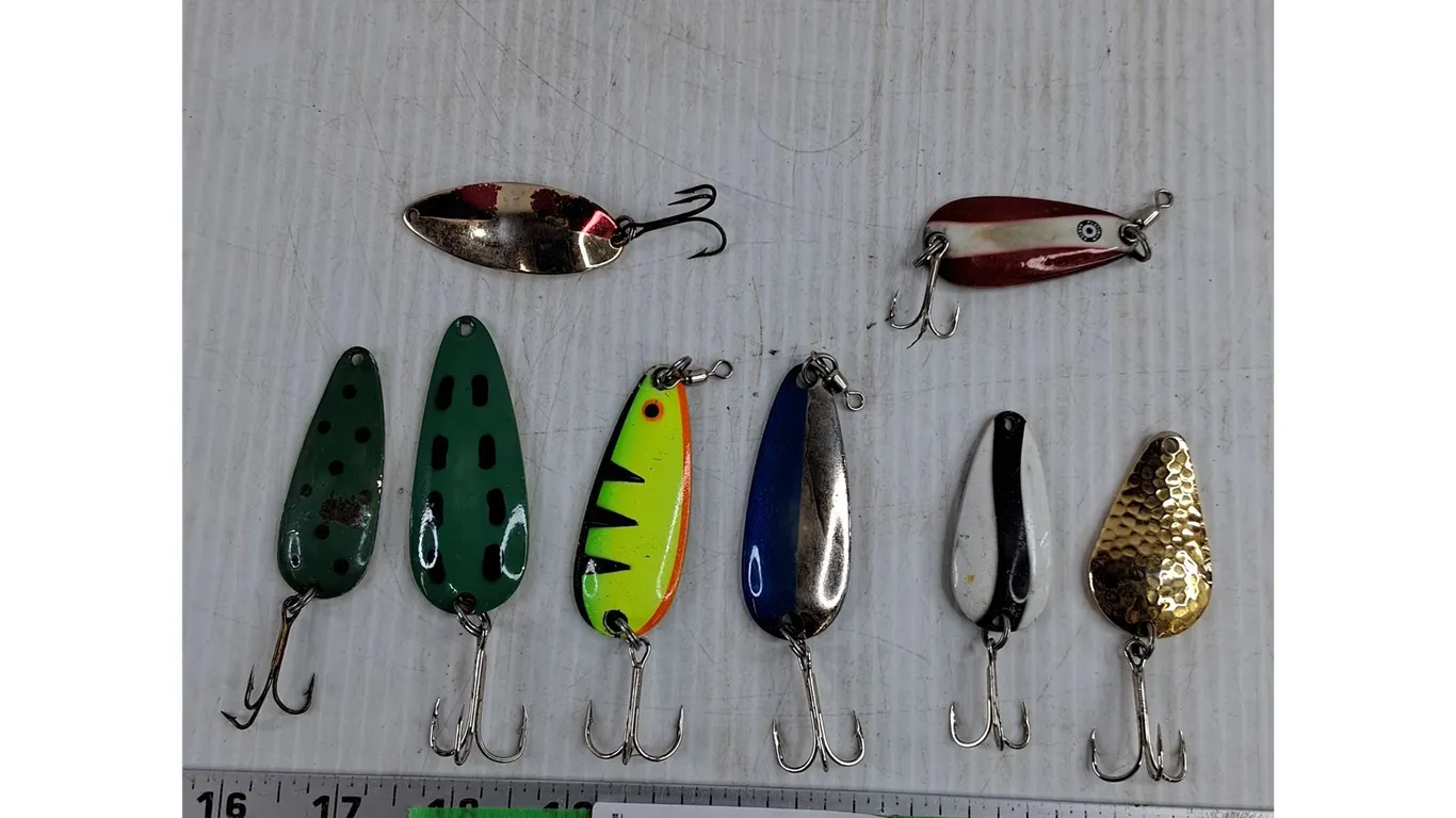 Assorted Vintage Fishing Lures w/Hooks