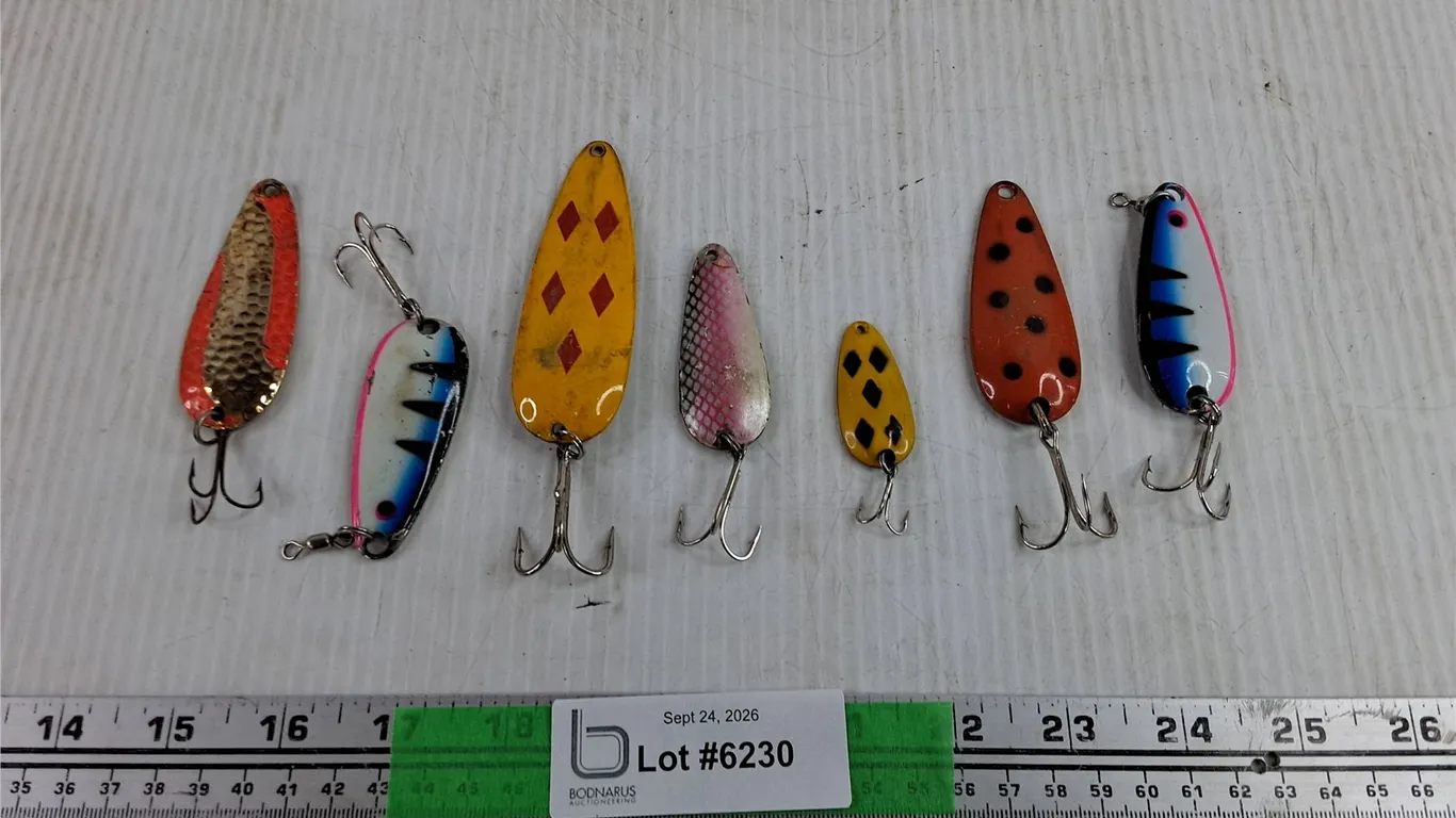 Assorted Vintage Fishing Lures w/Hooks