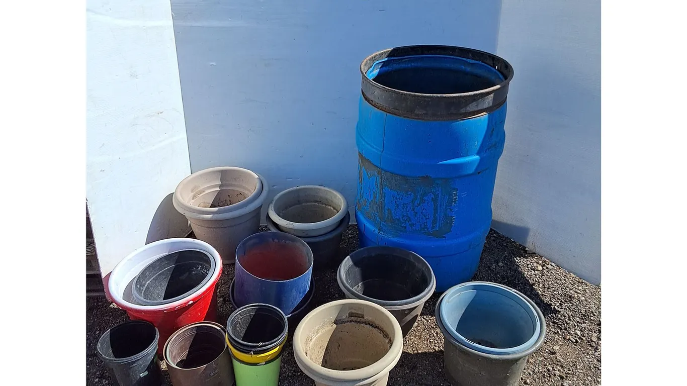 **Plastic Rain Barrel 30" Tall x 18.25" Diam. & (22) Planters up to 10" Tall x 13" Diam. Can't Ship