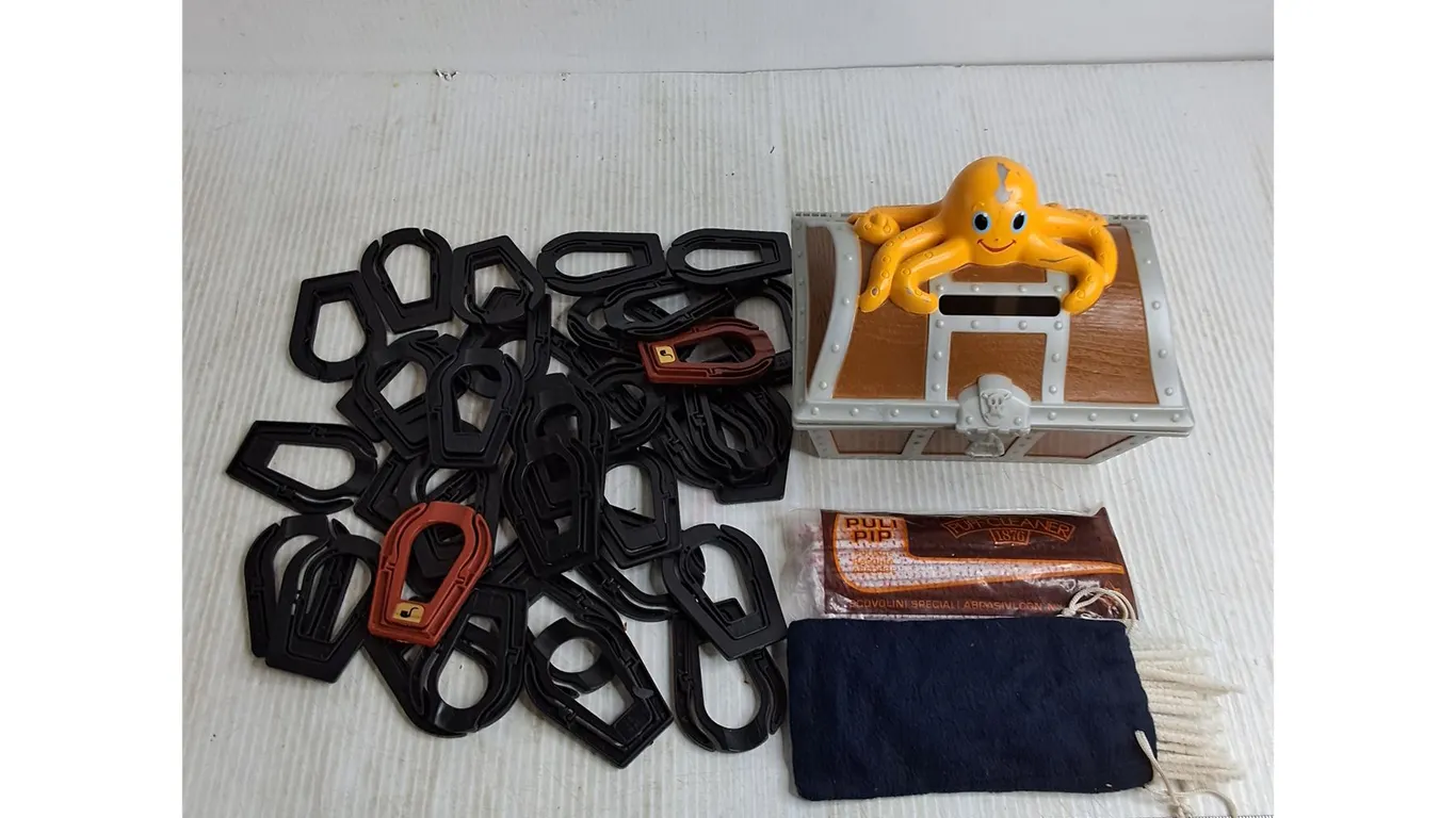 Pipe Stands & Pipe Cleaners, Treasure Chest Coin Bank