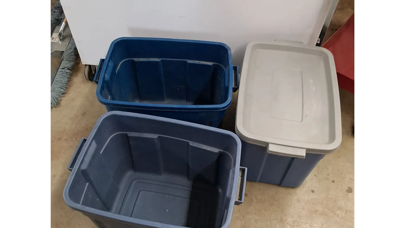 (3) Plastic Totes w/Lid 21" x 15" x 16", PICKUP ONLY