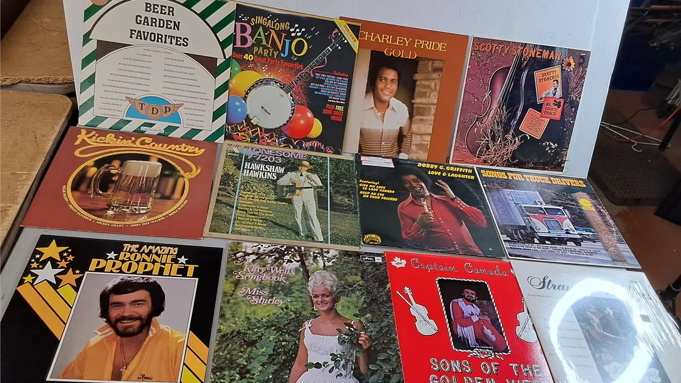 (12) Records-Charley Pride, Kitty Wells, Hawkshaw Hawkins, Misc.