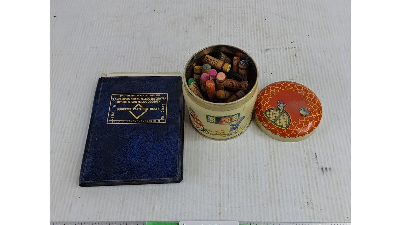Vintage Notebook & Vintage Crayons